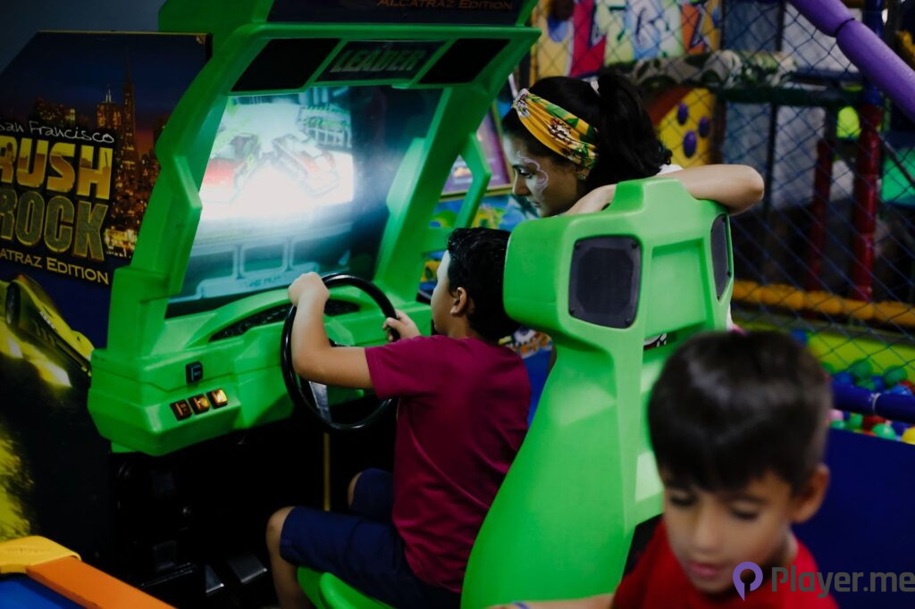 The 6 Best Split-Screen Racing Games We Want to Play Them with Family