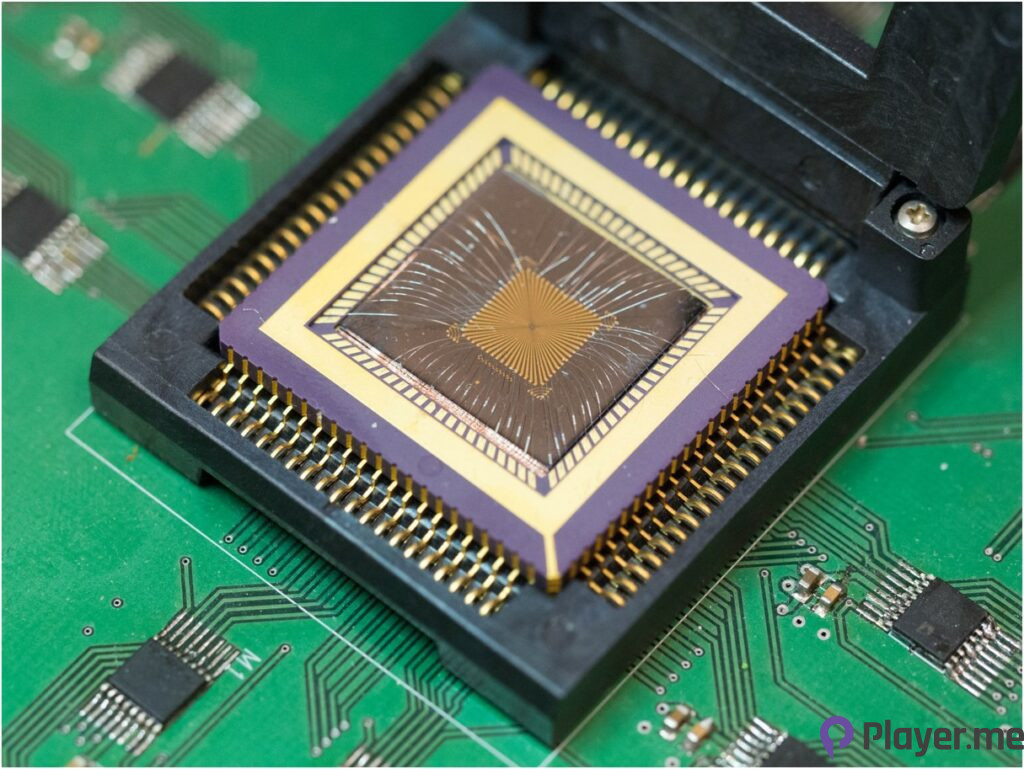 Chinese Scientists Unveil New Memristor Chip That Could Make AI 75 Times More Efficient (1)